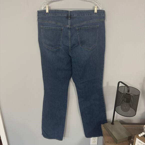 Old Navy Kicker Boot Cut Midrise Bootcut Jeans Women's Plus Size 18 W LONG Tall - Picture 2 of 6